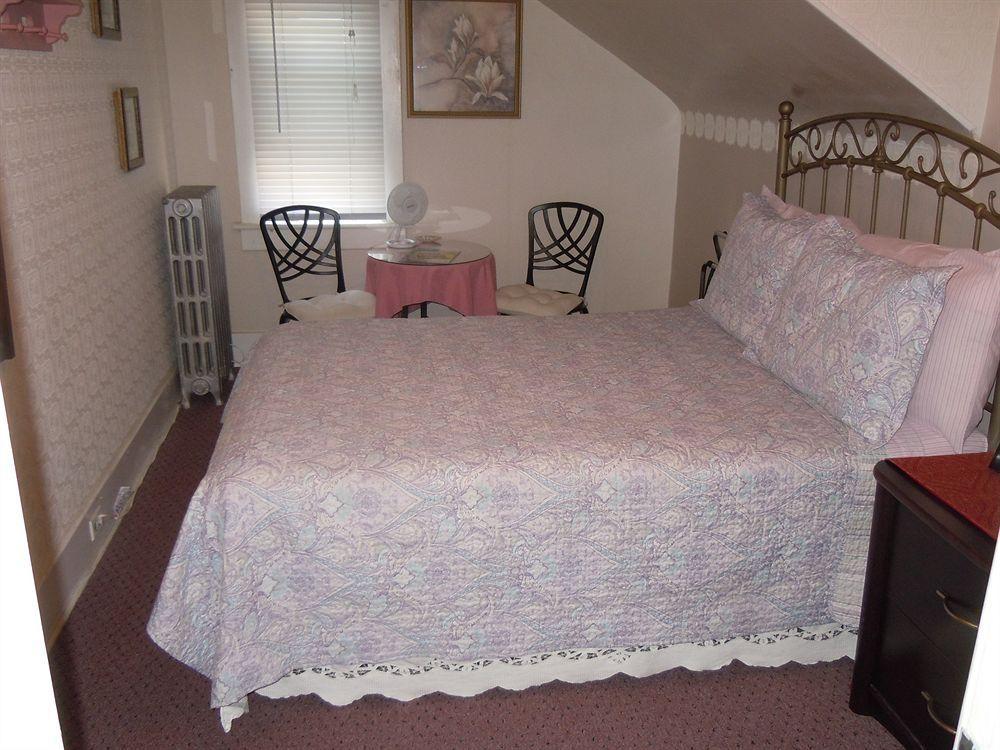Glen Mhor Bed And Breakfast Ниагара-Фолс Экстерьер фото