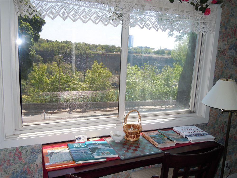 Glen Mhor Bed And Breakfast Ниагара-Фолс Экстерьер фото