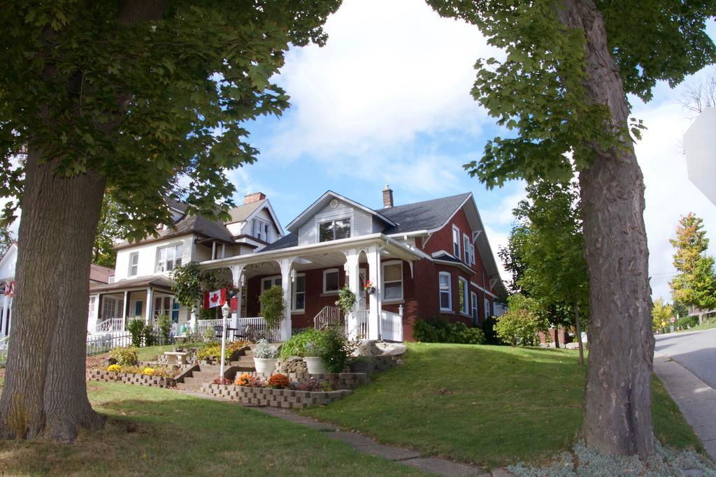 Glen Mhor Bed And Breakfast Ниагара-Фолс Экстерьер фото