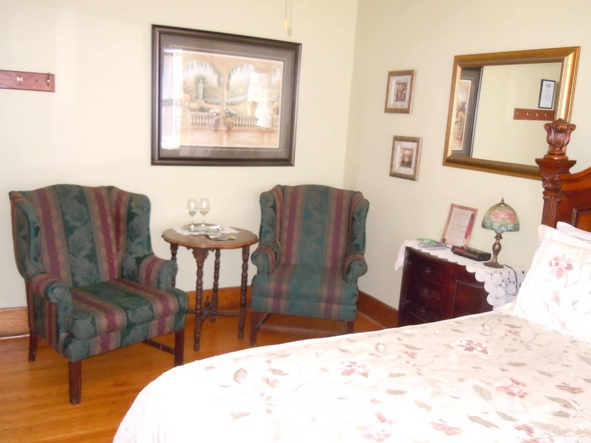 Glen Mhor Bed And Breakfast Ниагара-Фолс Экстерьер фото